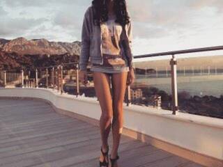 Chat vidéo érotique -MILLI-