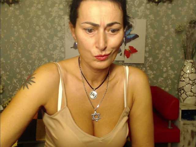 Photos Abudabiz PM 5 Token Bra off 100 look at the camera for 20 tokens. Panties off 100 token ohmibod make me wet ^^ )))) Let's have some fun))) Hott Kisssssssssssss)))