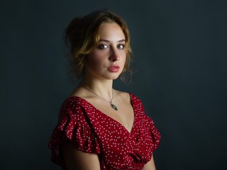 Chat vidéo érotique AdalynGlow