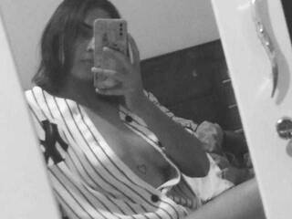 Chat vidéo érotique adara-orson