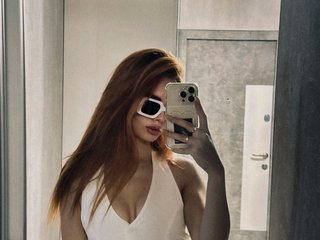 Chat vidéo érotique Adel57