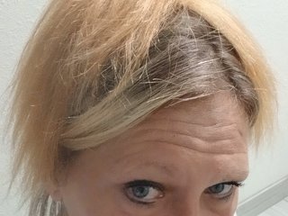 Chat vidéo érotique Adelaideskyy