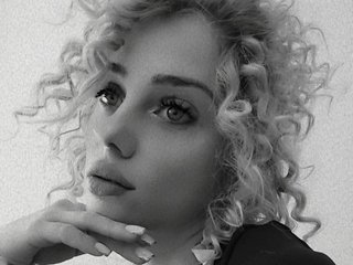 Chat vidéo érotique AdeleKya