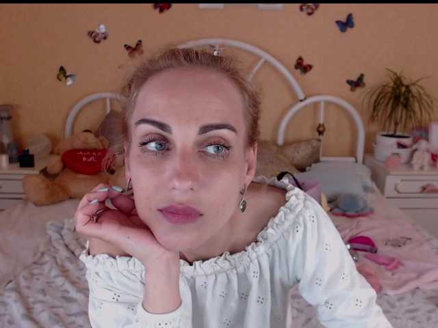Photos AdelinJensen HI GUYS, WELCOME IN MY ROOM! SWEET AND SEXY WOMAN IS WAITING ON YOU. LET'S ENJOY TOGETHER!