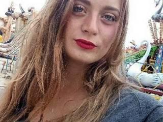 Chat vidéo érotique adellin