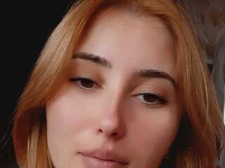 Chat vidéo érotique Adelyea