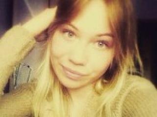 Chat vidéo érotique adelyna