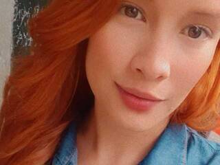 Chat vidéo érotique adharasuniver