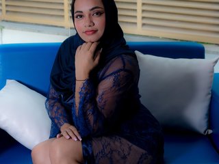 Chat vidéo érotique adhilaa-