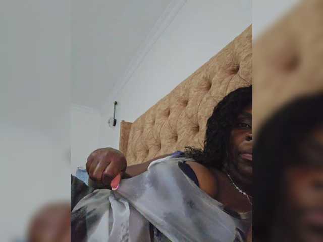 Captures d'écran de diffusion AfricanShyQueen1