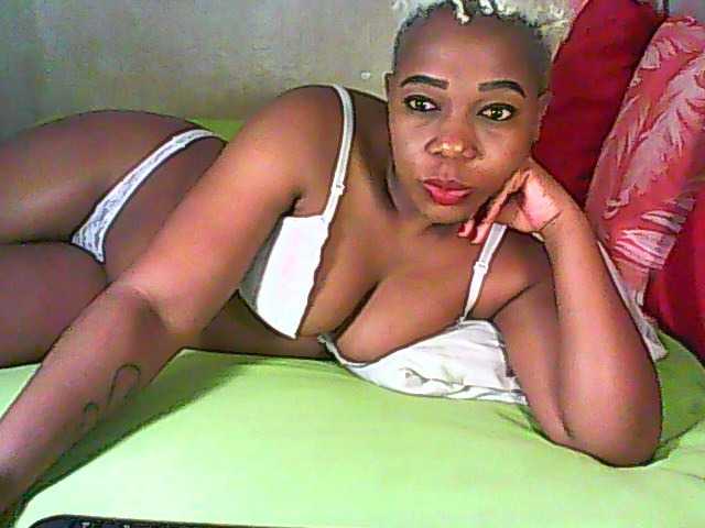 Captures d'écran de diffusion AfriGoddess