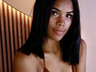 Chat vidéo érotique Aixa-11