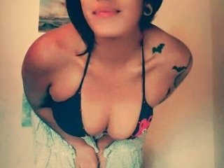 Chat vidéo érotique Akasha69