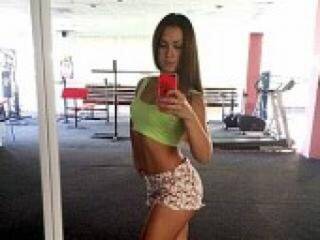 Chat vidéo érotique alenasexxxx