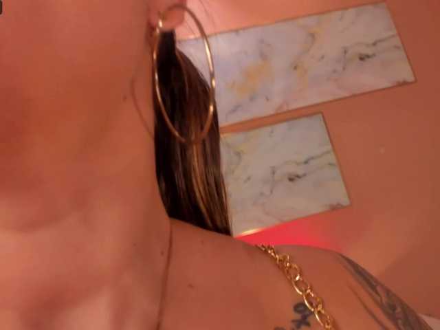 Captures d'écran de diffusion AlexaField