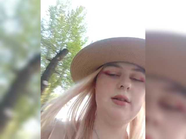 Captures d'écran de diffusion AliciaSvip