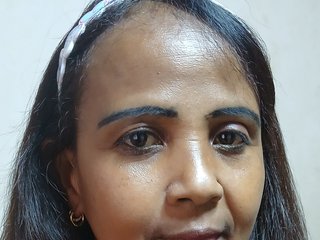 Chat vidéo érotique LAYANe