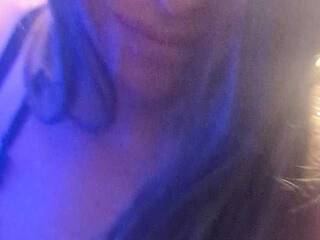 Chat vidéo érotique Alikatyx