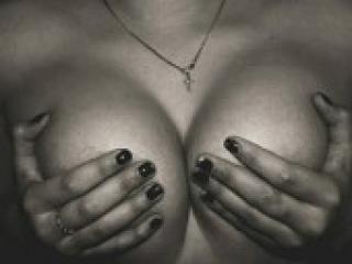 Chat vidéo érotique alina02