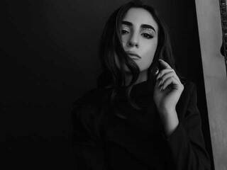 Chat vidéo érotique Alisa-Nora