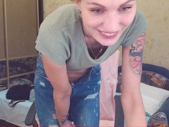 Captures d'écran de diffusion AlishaTop