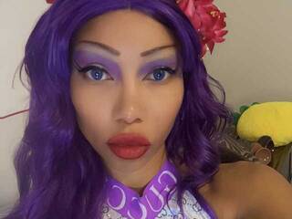 Chat vidéo érotique AllaStrange