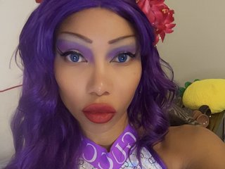 Chat vidéo érotique AllaStrange