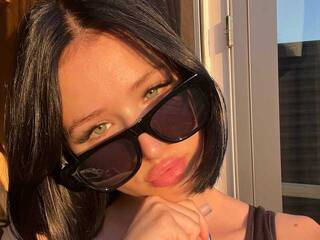 Chat vidéo érotique Ally-nin