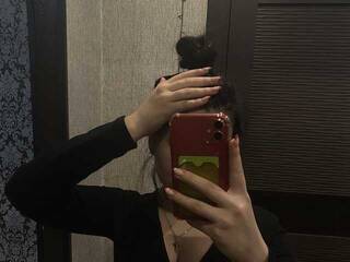 Chat vidéo érotique Ally23