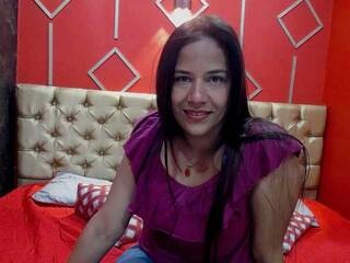 Chat vidéo érotique Amanda-angely