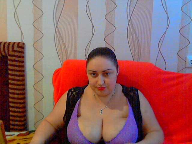 Photos Amanda1frest Hey @username! I am ready to group or peak show only for you! Kisss :*
