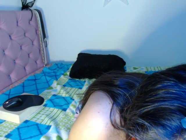 Photos AmandaLorenz hiii babys, i am amandaI am 18 years old soy virgin, do you want to play with me?