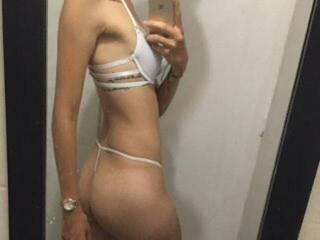 Chat vidéo érotique ammbeerr