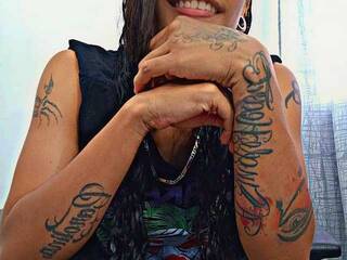 Chat vidéo érotique Amy-420