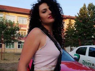 Chat vidéo érotique amydolly19