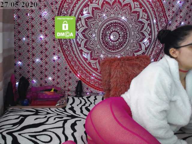 Captures d'écran de diffusion analgirll