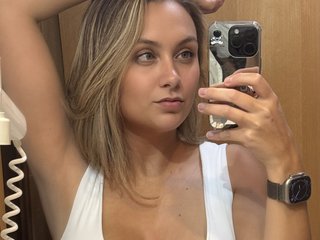 Chat vidéo érotique Andrea-urdream