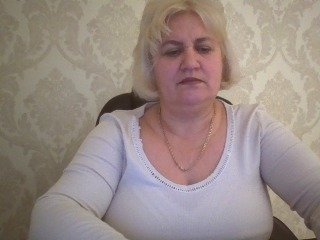 Chat vidéo érotique AngelaFamez