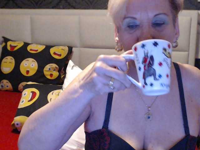 Photos ANGELGRANNY welcom guys..pm..50 tk..pussy or ass..100..tits or feet..50..let s have fun