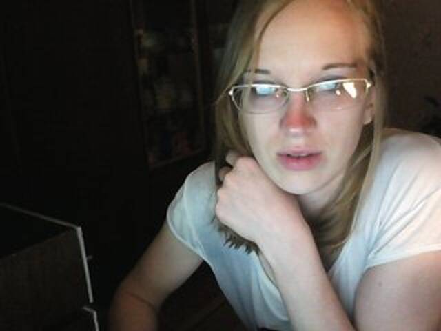 Captures d'écran de diffusion Angelpussy1