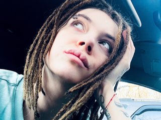 Chat vidéo érotique AngesInTattoo18