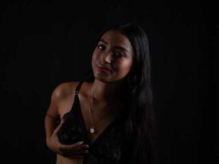 Chat vidéo érotique AnikaHalil