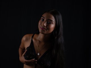 Chat vidéo érotique AnikaHalil