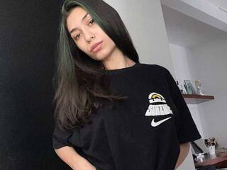 Chat vidéo érotique Anikamuller