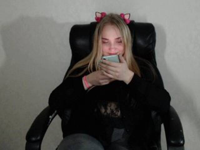 Captures d'écran de diffusion AnnushB