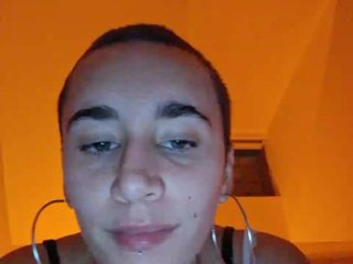 Chat vidéo érotique AntoniaDilune