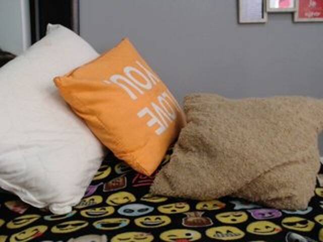 Captures d'écran de diffusion ArianaRoberts