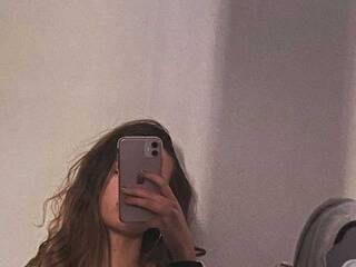 Chat vidéo érotique AriellaFerr00