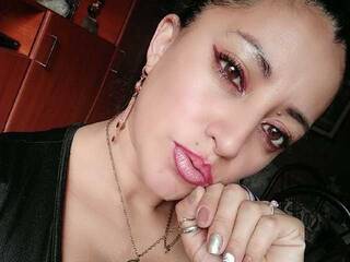 Chat vidéo érotique Aries-arial