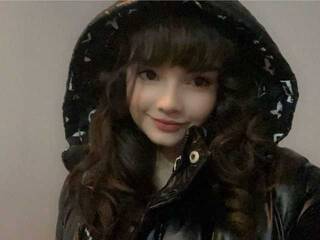 Chat vidéo érotique AryaStarky